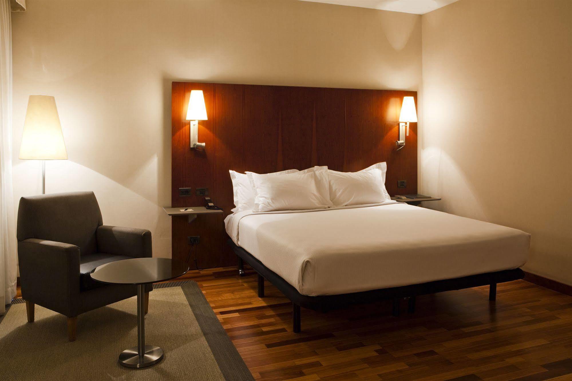 Ac Hotel Alcala De Henares By Marriott Room photo